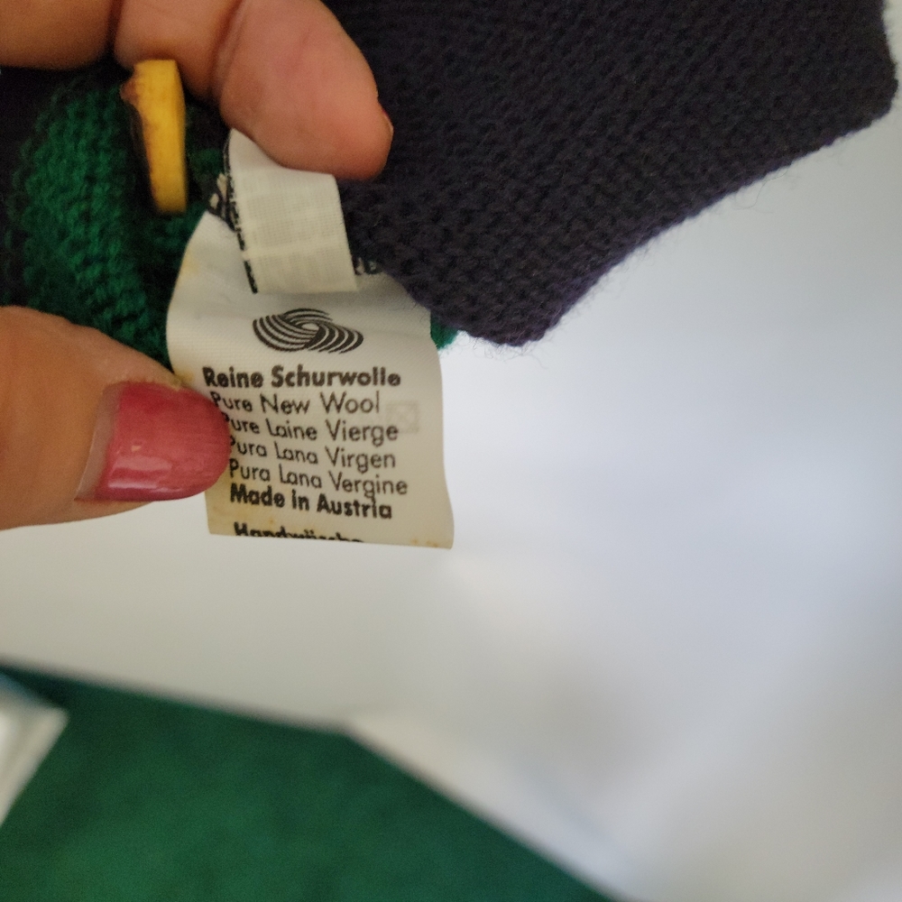 Vintage Giesswein Embroidered Austrian Sweater. - Picture 8 of 10